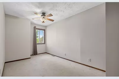 1108 E Jefferson Street #7, Bloomington, IL 61701 - Photo 18