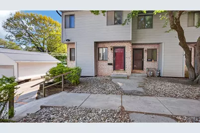 1108 E Jefferson Street #7, Bloomington, IL 61701 - Photo 1