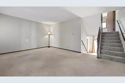 1108 E Jefferson Street #7, Bloomington, IL 61701 - Photo 2