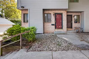 1108 E Jefferson St, Bloomington, IL 61701 - Photo 28