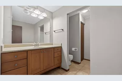 1108 E Jefferson Street #7, Bloomington, IL 61701 - Photo 14