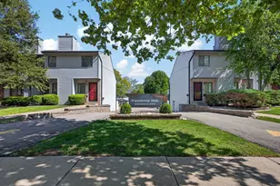 1108 E Jefferson St, Bloomington, IL 61701 - Photo 26