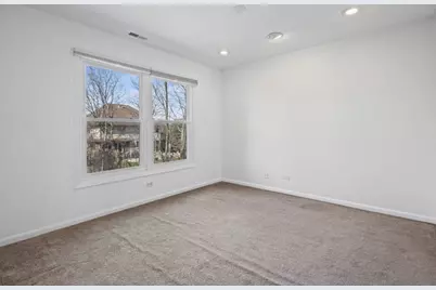 1100 Hidden Lake Drive, Buffalo Grove, IL 60089 - Photo 26