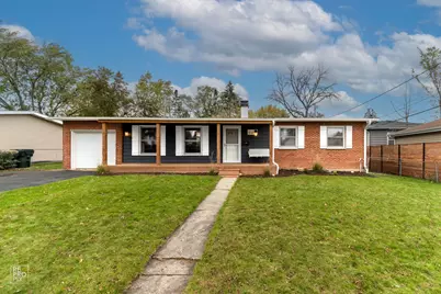 410 E North Shore Drive, Mundelein, IL 60060 - Photo 1