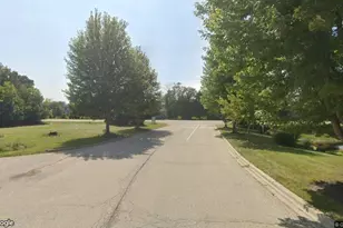1102 Noble Pkwy, Port Barrington, IL 60010 - Photo 1