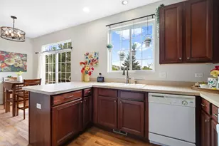 98 Village Station Ln, Grayslake, IL 60030 - Photo 8