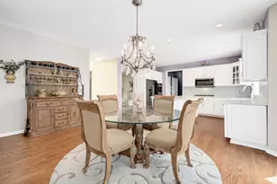 6714 Sweetbriar Ln, Darien, IL 60561 - Photo 12