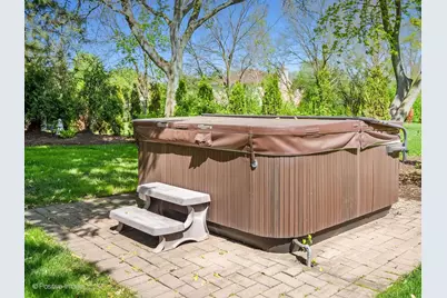 6714 Sweetbriar Lane, Darien, IL 60561 - Photo 32