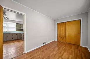 10441 S Ave H Ave, Chicago, IL 60617 - Photo 18