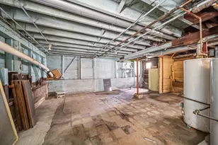 10441 S Ave H Ave, Chicago, IL 60617 - Photo 32