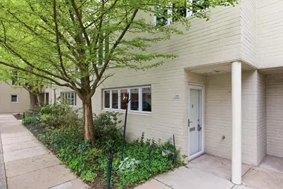 1085 S Park Terrace, Chicago, IL 60605 - Photo 2