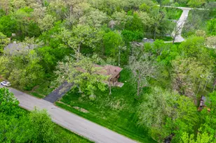 12725 Ellen Dr, Genoa, IL 60135 - Photo 32