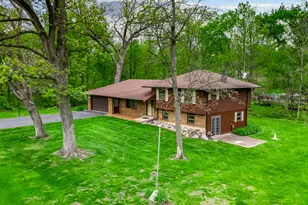 12725 Ellen Dr, Genoa, IL 60135 - Photo 2
