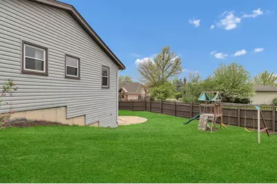 944 Richmond Court, Elk Grove Village, IL 60007 - Photo 4