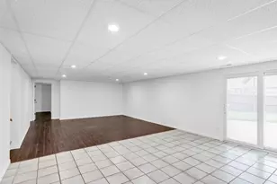 944 Richmond Ct, Elk Grove Village, IL 60007 - Photo 44