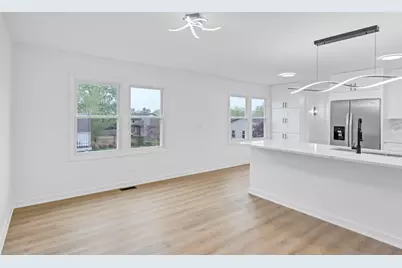 944 Richmond Court, Elk Grove Village, IL 60007 - Photo 16