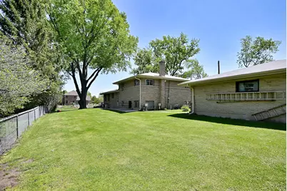 1030 W Kenilworth Avenue, Palatine, IL 60067 - Photo 20