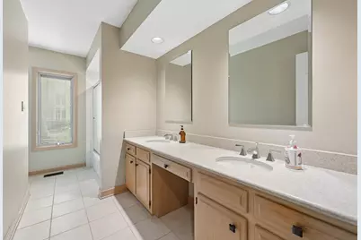 16762 S Deer Path Drive, Homer Glen, IL 60491 - Photo 32