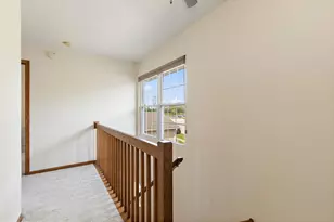 906 Oak Ridge Dr, Streamwood, IL 60107 - Photo 22