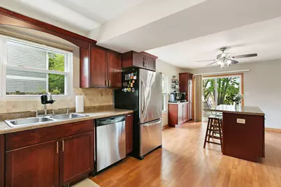 906 Oak Ridge Drive, Streamwood, IL 60107 - Photo 2
