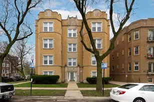 2154 W Arthur Ave, Chicago, IL 60645 - Photo 1