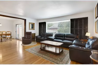 8901 Niles Center Road, Skokie, IL 60076 - Photo 2