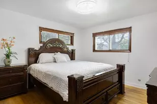 8901 Niles Center Rd, Skokie, IL 60076 - Photo 8