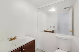 8901 Niles Center Rd, Skokie, IL 60076 - Photo 14