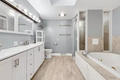 8901 Niles Center Road, Skokie, IL 60076 - Photo 18