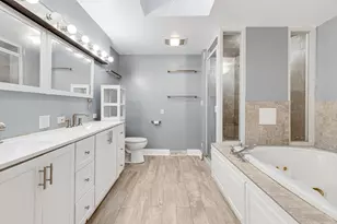 8901 Niles Center Rd, Skokie, IL 60076 - Photo 18