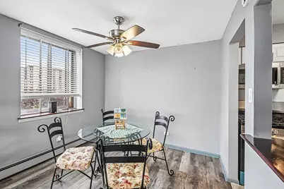 9740 S Pulaski Road #306, Oak Lawn, IL 60453 - Photo 8