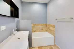 3526 W McLean Ave, Chicago, IL 60647 - Photo 26