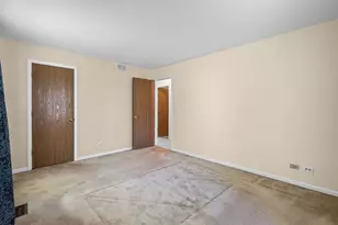 1194 Ballantrae Pl, Mundelein, IL 60060 - Photo 10