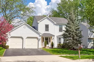 103 N Sterling Heights Rd, Vernon Hills, IL 60061 - Photo 1