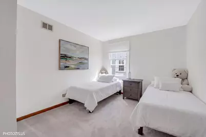 103 N Sterling Heights Road, Vernon Hills, IL 60061 - Photo 26