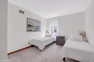 103 N Sterling Heights Rd, Vernon Hills, IL 60061 - Photo 26