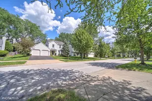 103 N Sterling Heights Rd, Vernon Hills, IL 60061 - Photo 34
