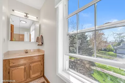 103 N Sterling Heights Road, Vernon Hills, IL 60061 - Photo 28
