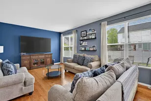 1501 Roth Dr, Joliet, IL 60431 - Photo 4