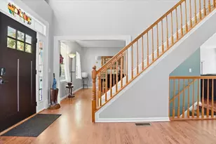 1062 Mt Vernon Dr, Grayslake, IL 60030 - Photo 2