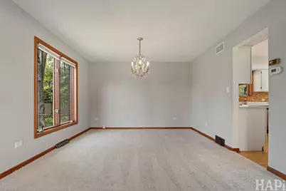 840 Queens Lane, Glenview, IL 60025 - Photo 6