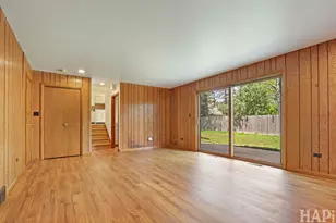840 Queens Ln, Glenview, IL 60025 - Photo 12