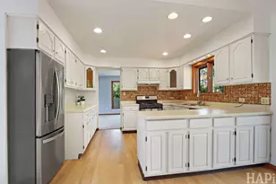 840 Queens Ln, Glenview, IL 60025 - Photo 8