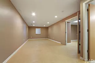 840 Queens Ln, Glenview, IL 60025 - Photo 24