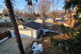 634 W Ridgeland Ave, Waukegan, IL 60085 - Photo 22