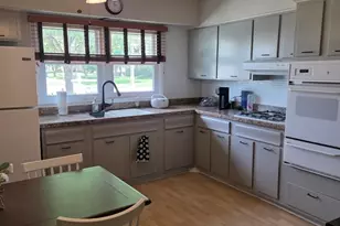 651 W Wrightwood Ave, Addison, IL 60101 - Photo 4