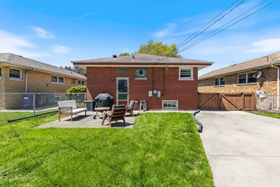9247 S Ridgeway Avenue, Evergreen Park, IL 60805 - Photo 24