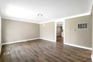 8869 S Kostner Ave, Hometown, IL 60456 - Photo 4