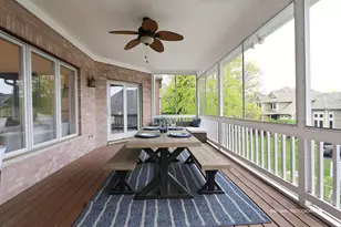 21827 W Riviera Ct, Mundelein, IL 60060 - Photo 20