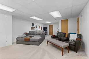 121 Pembroke Dr, Lincolnshire, IL 60045 - Photo 34